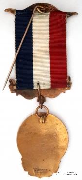 Знак ассоциации Ордена Буйволов за рубежом.