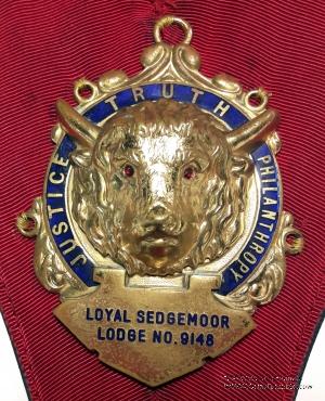 Церемониальная нашейная лента Ложи LOYAL SEDGEMOOR LODGE № 9148. 