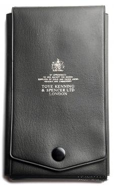 Знак Основателя Капитула.