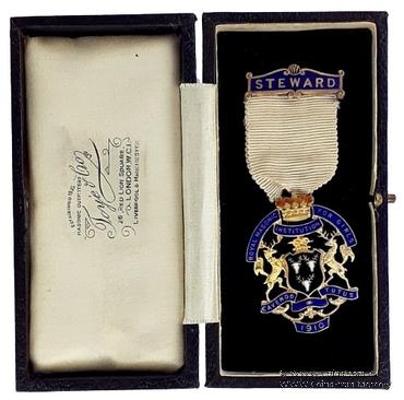Знак RMIG 1910. STEWARD ROYAL MASONIC INSTITUTION FOR GIRLS – Королевский Масонский институт для девочек.