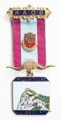 Знак Ложи 2371 Королевского старинного Ордена Буйвола в Гибралтаре