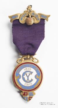 Знак INDEPENDENT ORDER OF ODDFELLOWS MANCHESTER UNITY – МАНЧЕСТЕРСКИЙ СОЮЗ НЕЗАВИСИМОГО ОРДЕНА ТАЙНОГО БРАТСТВА