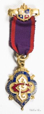 Знак INDEPENDENT ORDER OF ODDFELLOWS MANCHESTER UNITY – МАНЧЕСТЕРСКИЙ СОЮЗ НЕЗАВИСИМОГО ОРДЕНА ТАЙНОГО БРАТСТВА