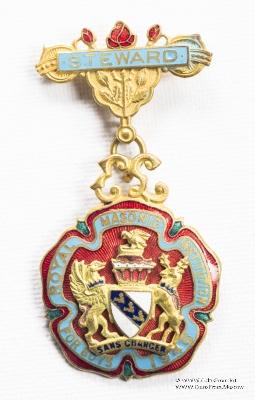 Знак RMIB 1946. STEWARD ROYAL MASONIC INSTITUTION FOR BOYS.  – Королевский Масонский институт для мальчиков.