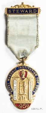 Знак RMIB 1950. STEWARD ROYAL MASONIC INSTITUTION FOR BOYS.  – Королевский Масонский институт для мальчиков.
