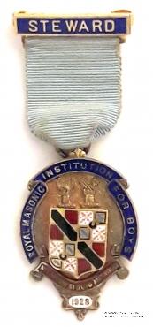 Знак RMIB 1928. STEWARD ROYAL MASONIC INSTITUTION FOR BOYS.  – Королевский Масонский институт для мальчиков.