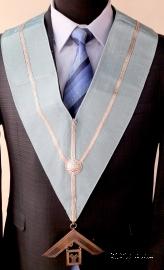  Нашейная лента (Collar) и знак Прошлого Досточтимого Мастера.