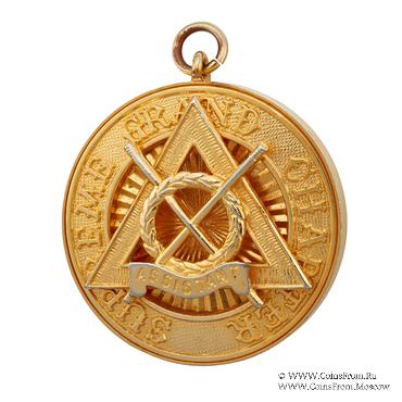 Знак Помощник Великого Церемониймейстера.