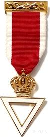Знак члена Ордена Царственных и Избранных Мастеров 