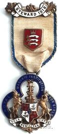 Знак RMIG 1918. STEWARD ROYAL MASONIC INSTITUTION FOR GIRLS – Королевский Масонский институт для девочек.