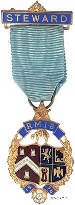 Знак RMIB 1976. STEWARD ROYAL MASONIC INSTITUTION FOR BOYS. – Королевский Масонский институт для мальчиков.